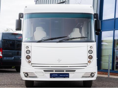 Niesmann and Bischoff Arto 64 GL