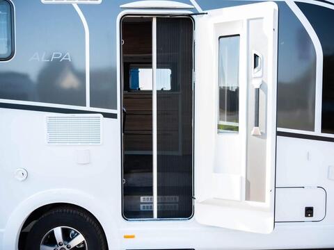 Dethleffs Alpa Coachbuilt A 6820-2