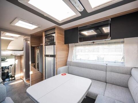 Dethleffs Alpa Coachbuilt A 6820-2