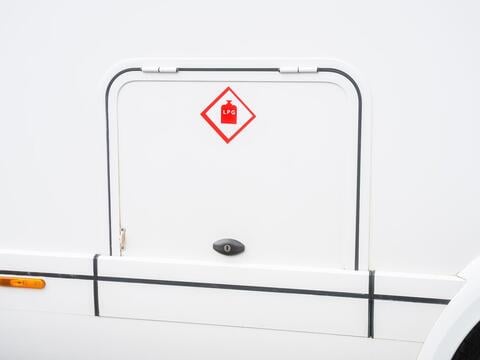 Niesmann and Bischoff Arto 64 GL