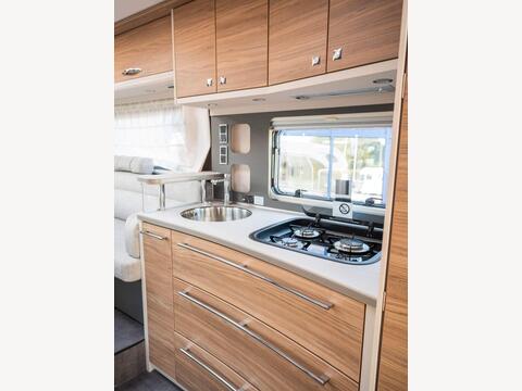 Dethleffs Alpa Coachbuilt A 6820-2