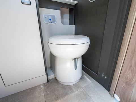 Swift Voyager 584