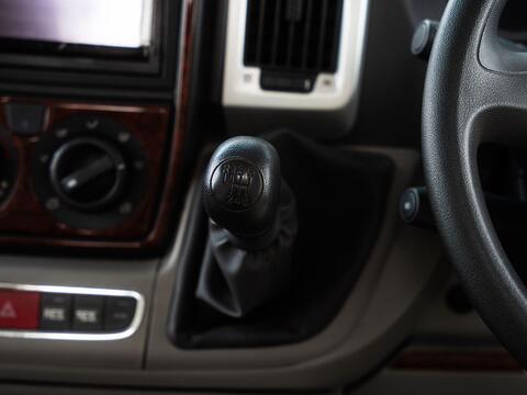 Niesmann and Bischoff Arto 64 GL