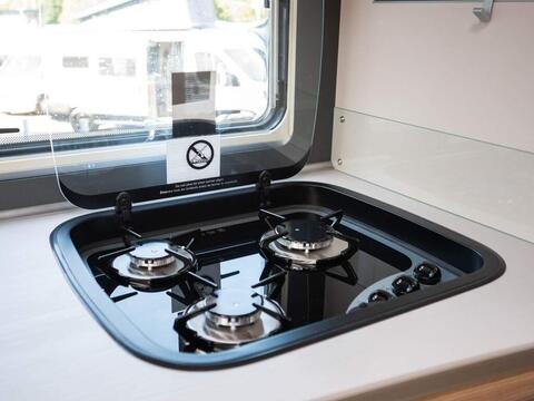 Dethleffs Alpa Coachbuilt A 6820-2