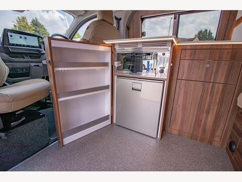 Volkswagen T7 Hillside Birchover