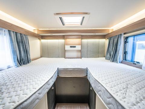 Swift Voyager 584
