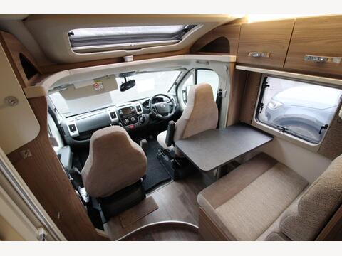 Swift Escape Compact C205