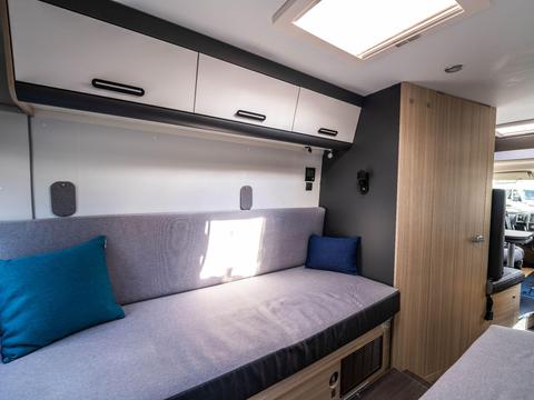 Adria Sun Living V65 SL