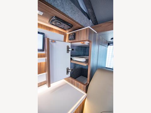 Volkswagen T7 Hillside Birchover