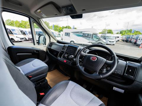 Adria Sun Living V65 SL