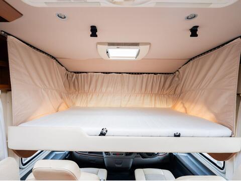 Niesmann and Bischoff Arto 64 GL