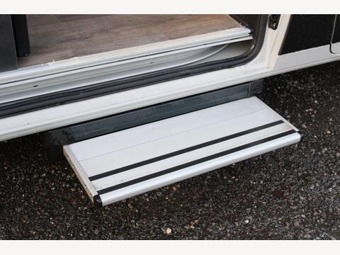 Sunlight Cliff 600 X