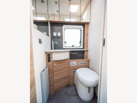 Dethleffs Alpa Coachbuilt A 6820-2