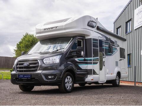 Swift Voyager 475