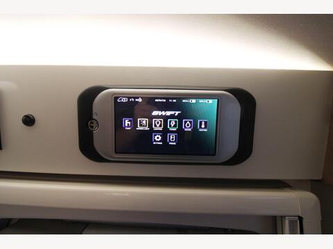 Swift Escape Compact C205