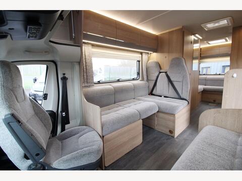 Auto-Trail Imala 736