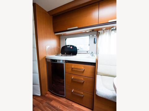 Niesmann and Bischoff Arto 64 GL