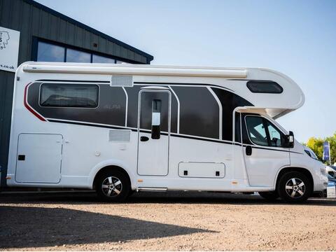 Dethleffs Alpa Coachbuilt A 6820-2