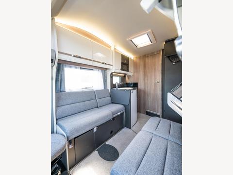 Swift Voyager 584