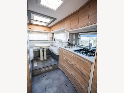 Dethleffs Alpa Coachbuilt A 6820-2