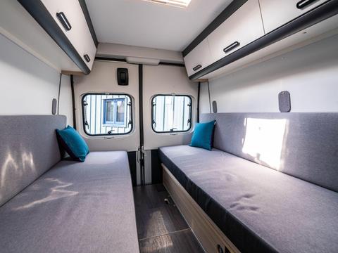 Adria Sun Living V65 SL
