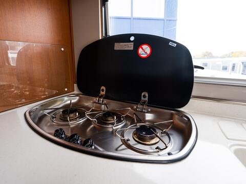 Niesmann and Bischoff Arto 64 GL