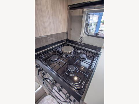 Elddis platinum 194