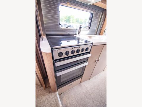 Swift Kon-Tiki 625 Black Edition