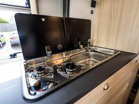 Adria Sun Living V65 SL