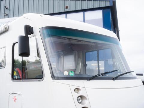 Niesmann and Bischoff Arto 64 GL