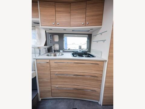 Dethleffs Alpa Coachbuilt A 6820-2