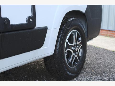 Sunlight Cliff 600 X