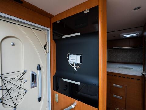 Niesmann and Bischoff Arto 64 GL