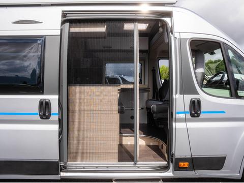 Adria Sun Living V65 SL