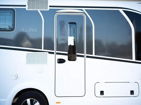 Dethleffs Alpa Coachbuilt A 6820-2