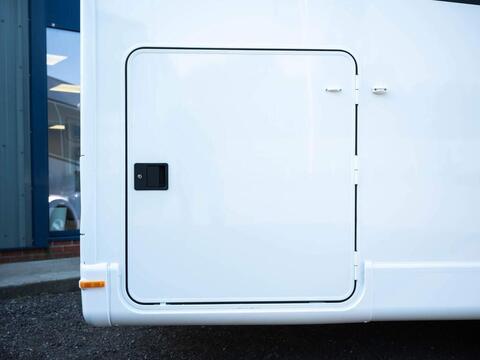 Dethleffs Alpa Coachbuilt A 6820-2