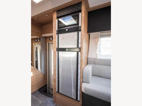 Dethleffs Alpa Coachbuilt A 6820-2