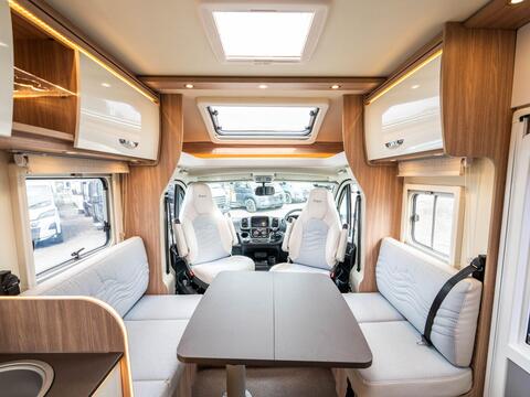 Burstner Delfin T727 Harmony Line