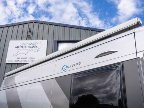 Adria Sun Living V65 SL