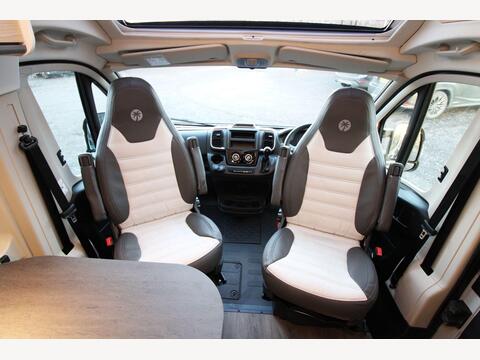 Sunlight Cliff 600 X