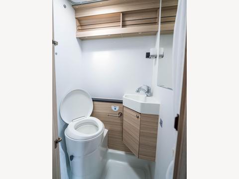 Adria Sun Living V65 SL