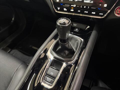 HR-V