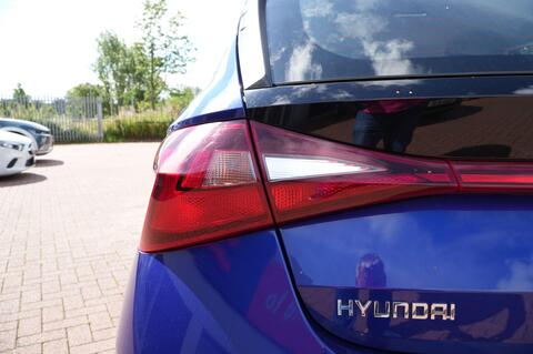 i20