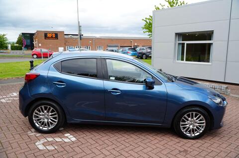 Mazda2