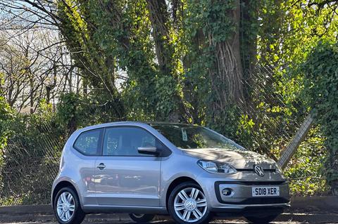 Volkswagen up! 1.0 BlueMotion Tech High up! Euro 6 (s/s) 3dr