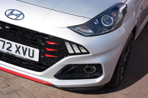 i10