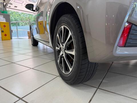 Yaris