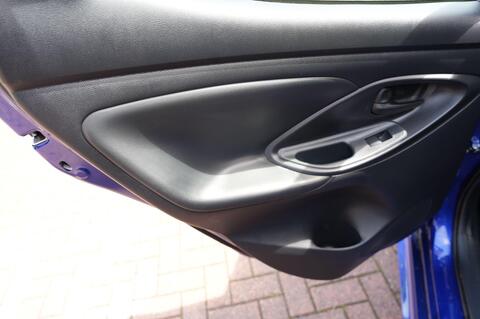 Mazda2 HYBRID