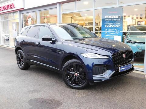 Jaguar F-PACE 2.0 D200 MHEV R-Dynamic Black SUV 5dr Diesel Auto AWD Euro 6 (s/s) (204 ps)