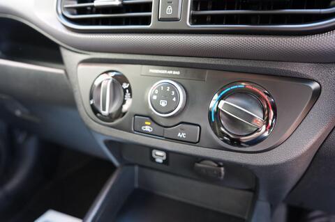i10